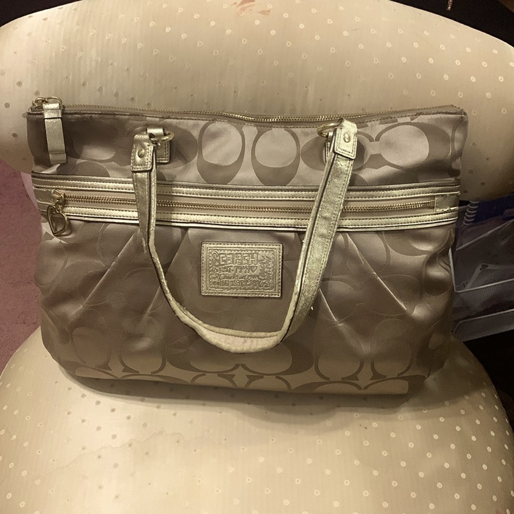 Coachtote Bag Gold Signature Metallic Gold